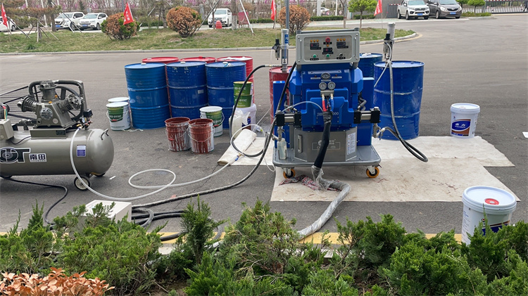 聚氨酯噴涂設備