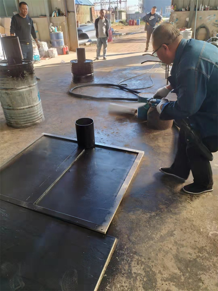 聚氨酯噴涂機(jī) 聚氨酯噴涂機(jī)