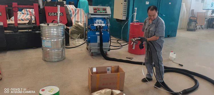 聚氨酯噴涂機多少錢一臺_聚氨酯噴涂設備生產廠家